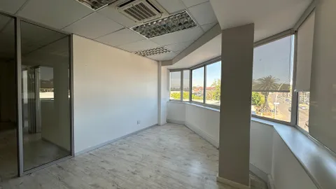 WhatsApp Image 2025-10-20 at 09.52.24 (3).